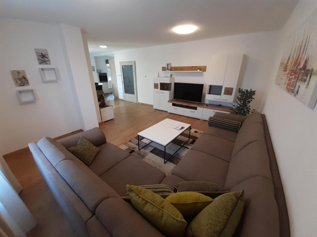 Apartman Ela Donji Rukavac Eksteriør billede