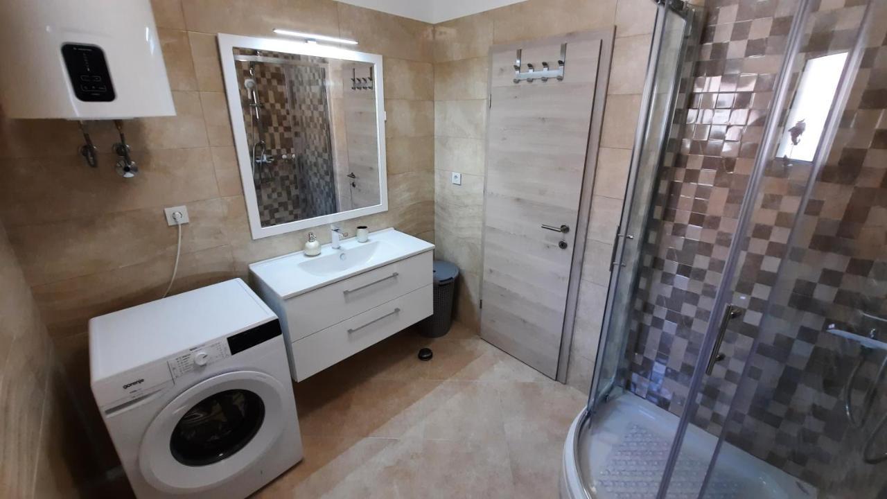 Apartman Ela Donji Rukavac Eksteriør billede