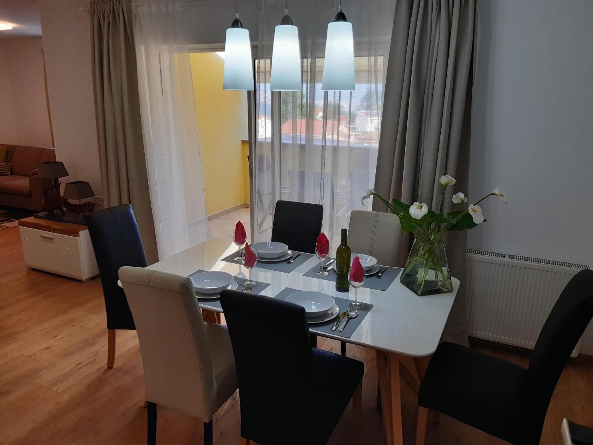 Apartman Ela Donji Rukavac Eksteriør billede